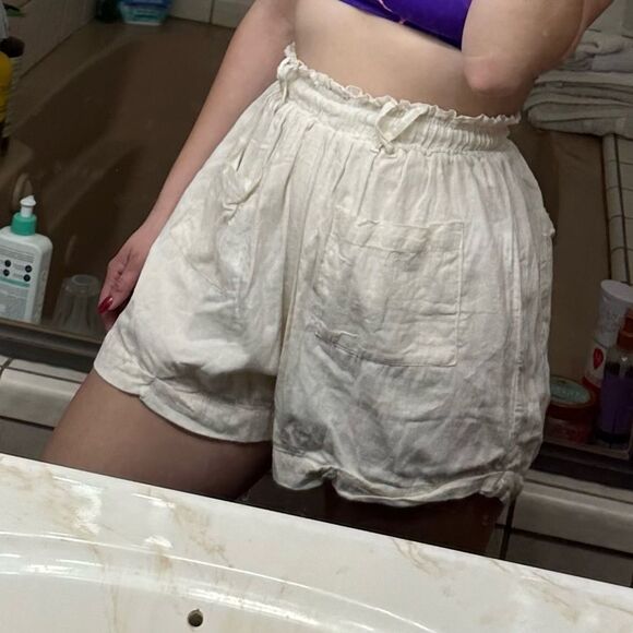 Jens Pirate Booty Bloomer Style Beachy High Waisted cream shorts - Picture 4 of 11